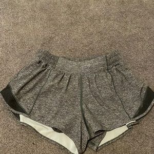 Lululemon hotty hot short, 2.5’’